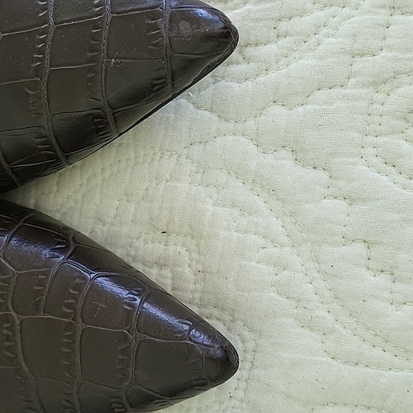 Shoes - Picture 3 of 3